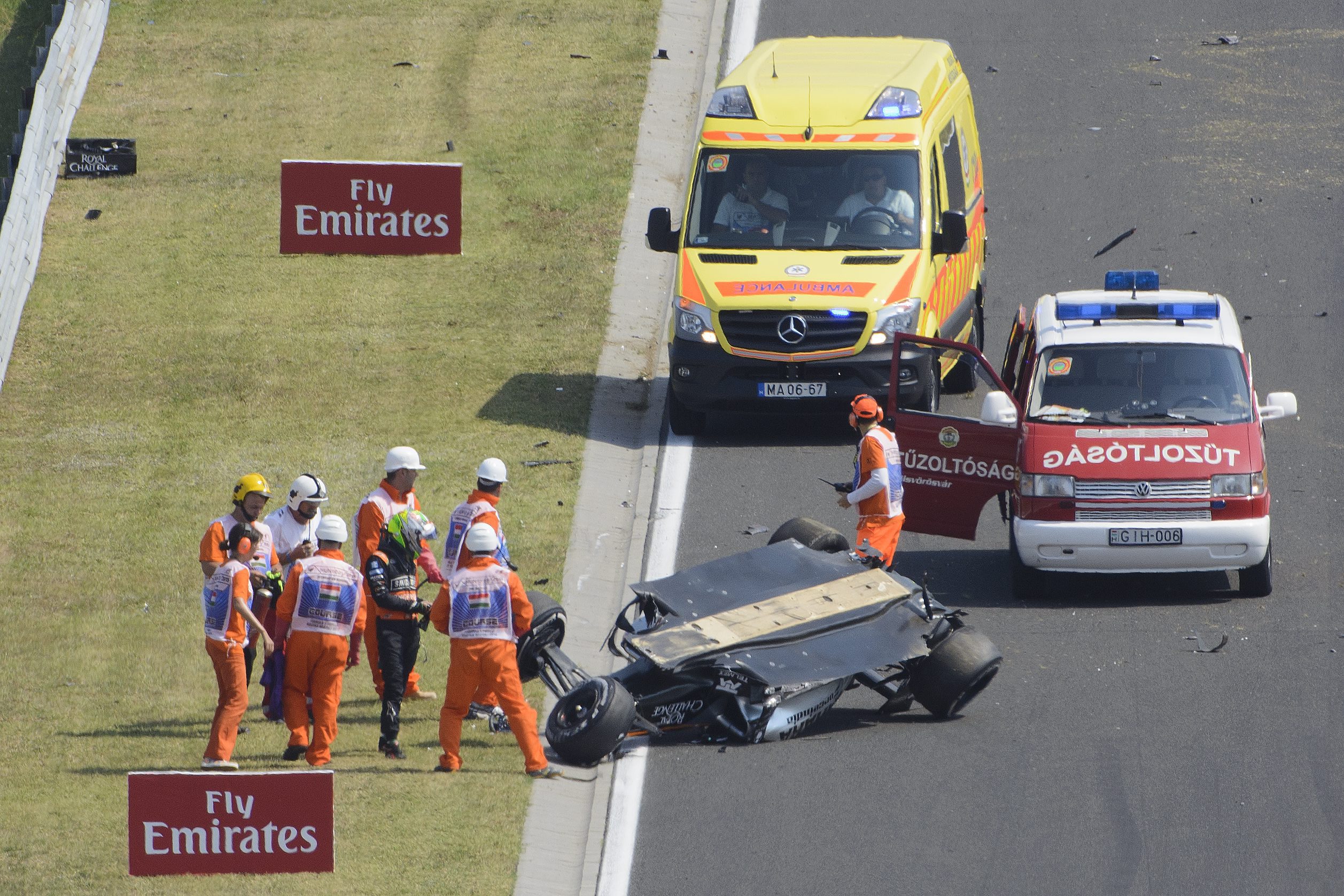 GP Ουγγαρίας 2015-EΔ1: Ταχύτερος ο L. Hamilton, εντυπωσιακή έξοδος για τον S. Perez